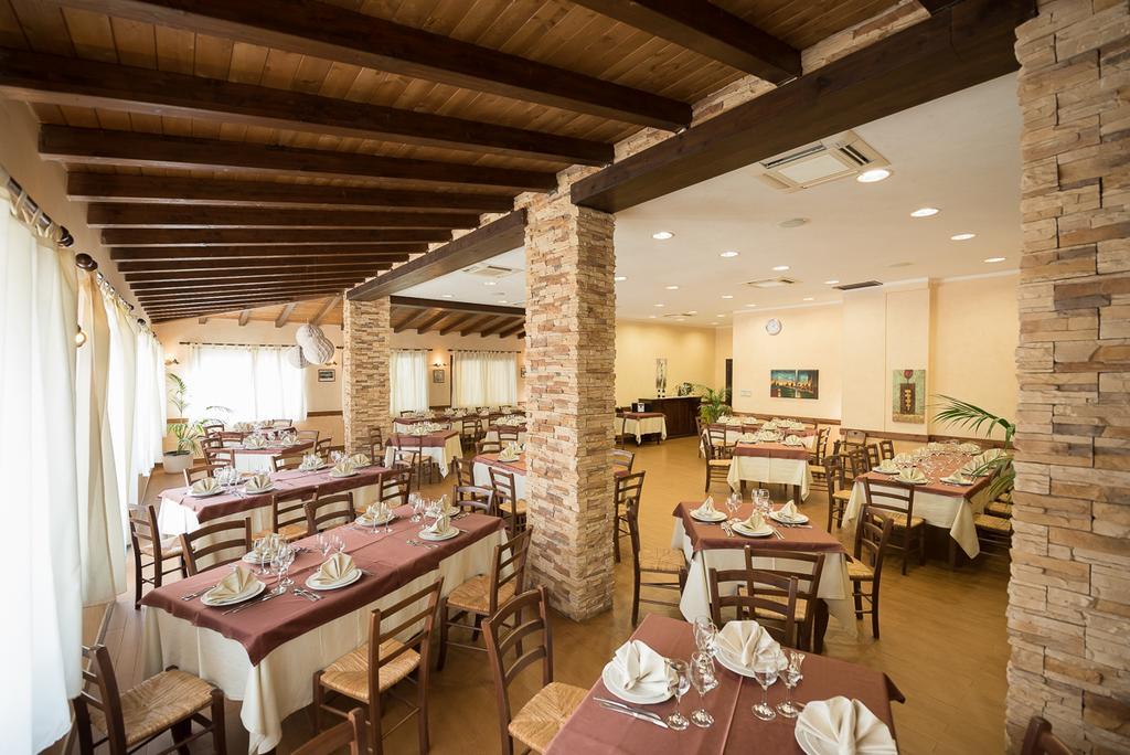 Valle Himara Guest House Piana Degli Albanesi Exterior photo
